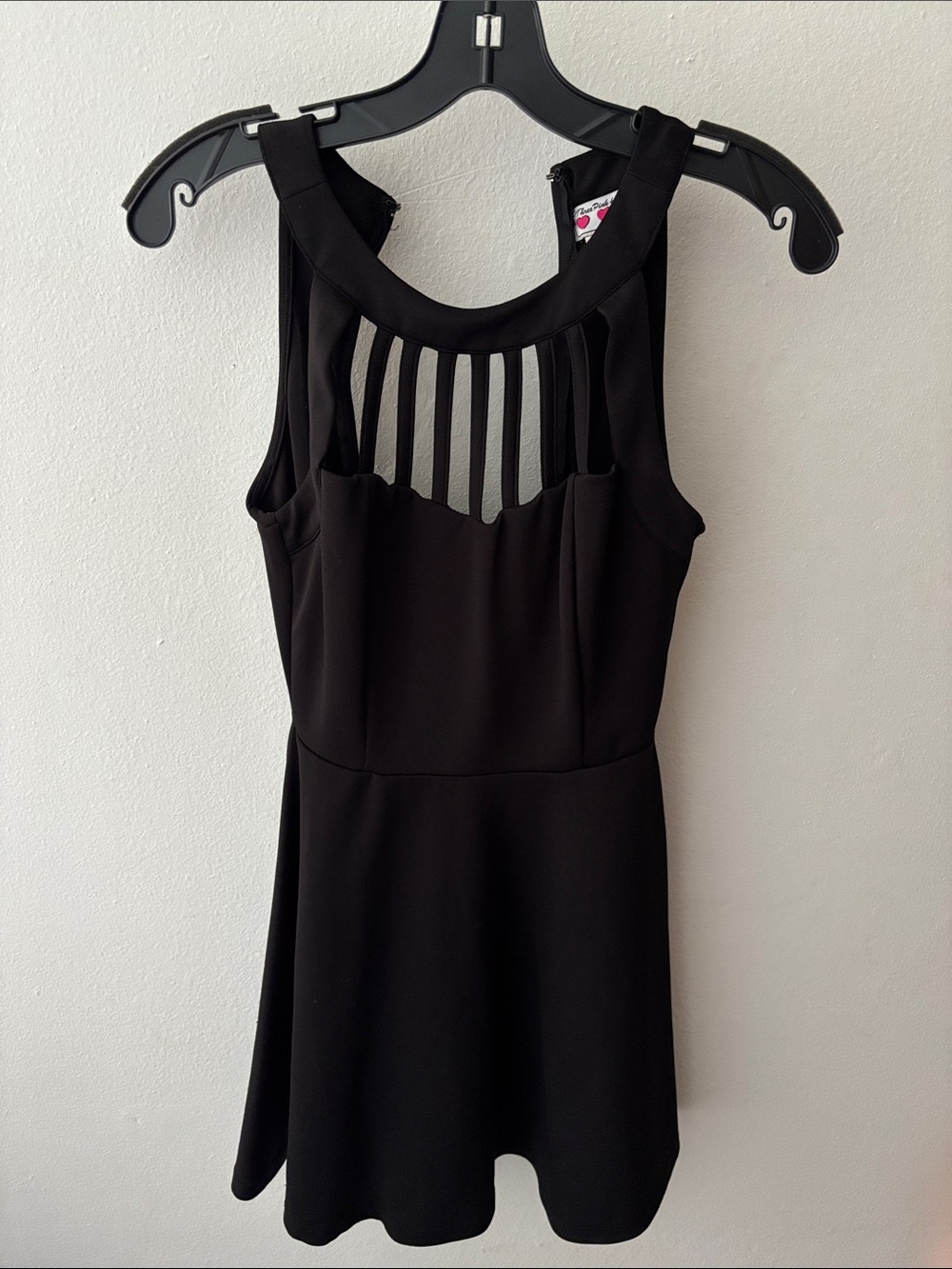 Three Hearts Black Sleeveless Mini Dress with Cutout Yoke